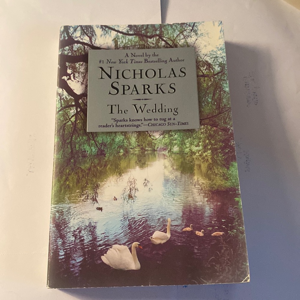 The wedding by Nicholas sparks paperback GUC